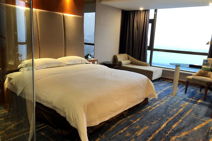 Room 9 of 91