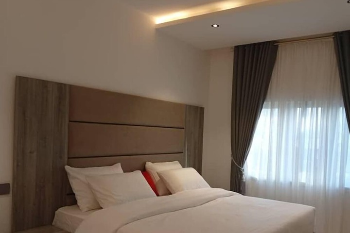 Room 6 of 49