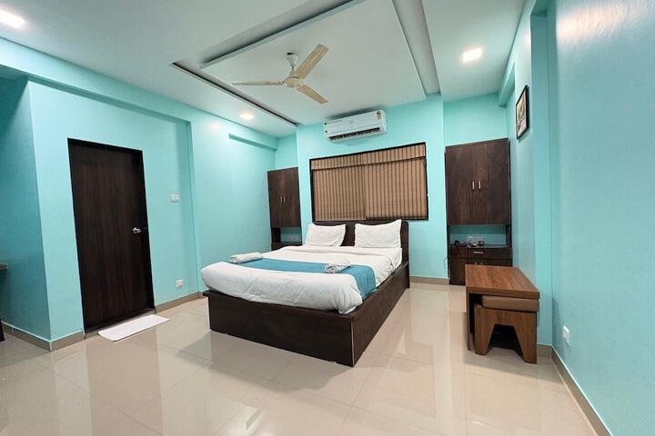 Room 7 of 38