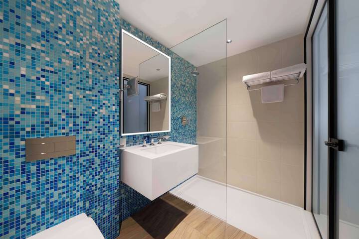 Room 30 of 120