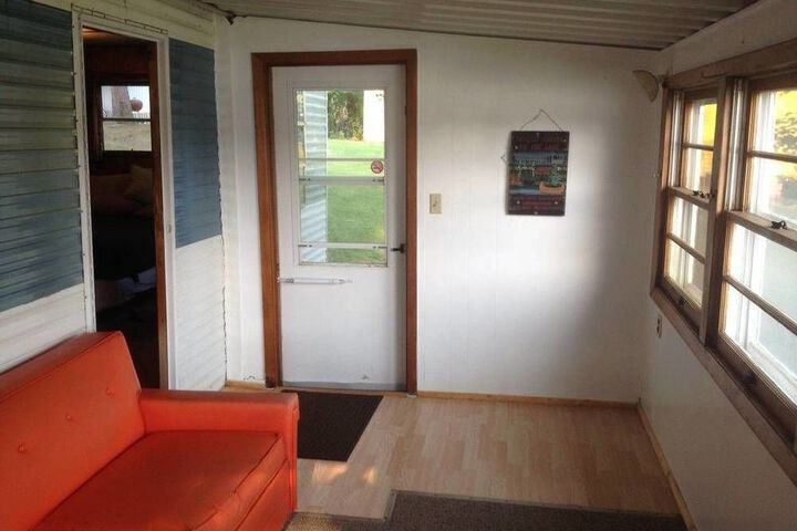 Room 72 of 199