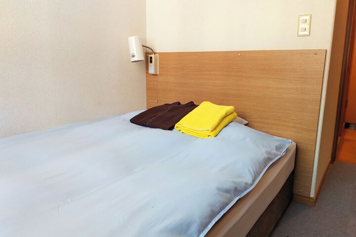 Room 9 of 29