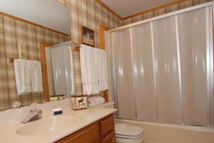 Room 4 of 24