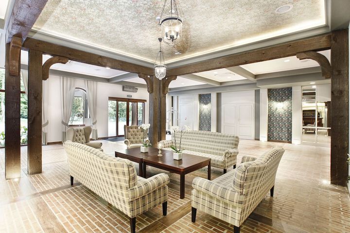 Guest Lobby