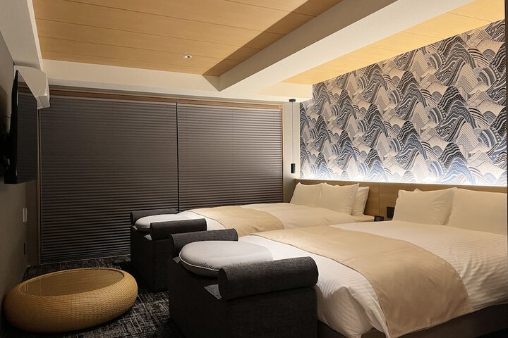Room 34 of 74