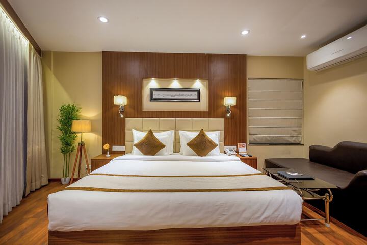 Room 43 of 161