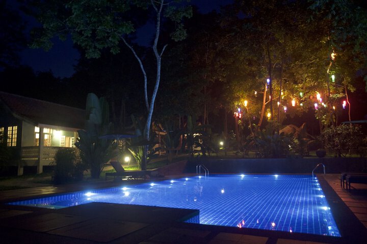 Hotel with Pool