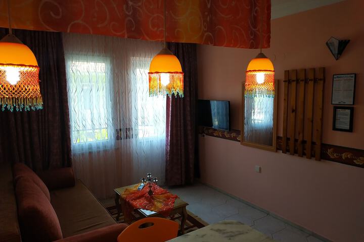Room 18 of 74