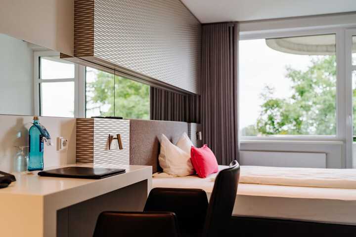 Room 2 of 34