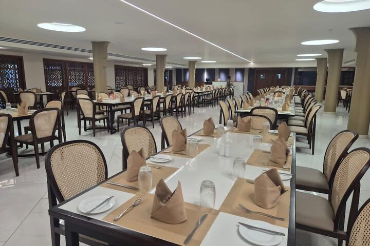 Dining 55 of 104