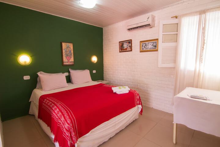 Room 16 of 33