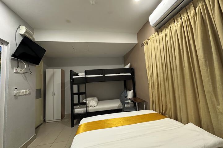 Room 66 of 80