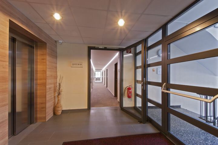 Hotel 2 of 49