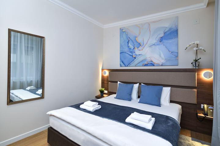 Room 2 of 29