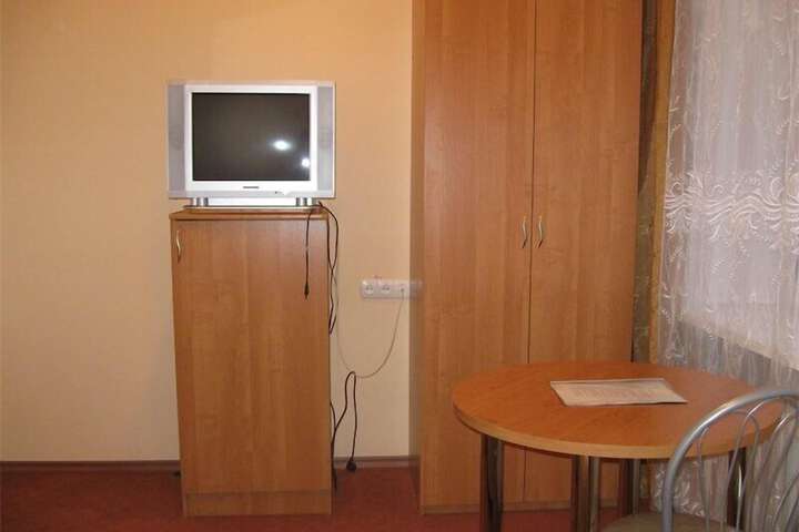 Room 52 of 89
