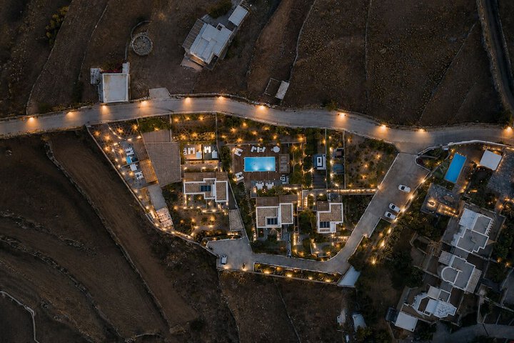 Hotel 86 of 107