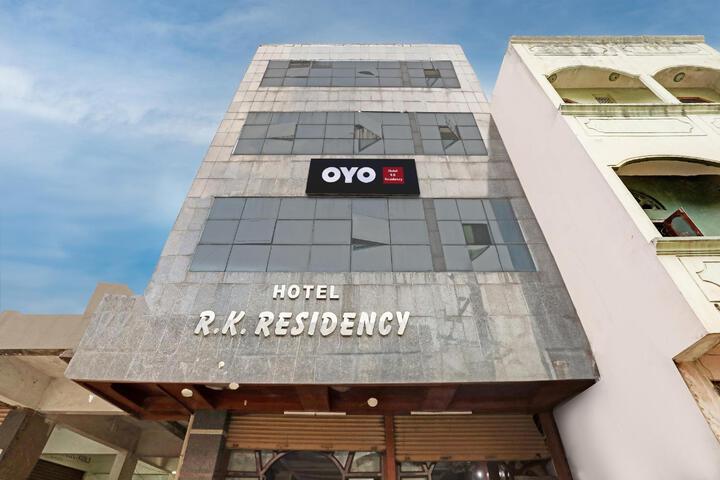 Hotel RK Residency