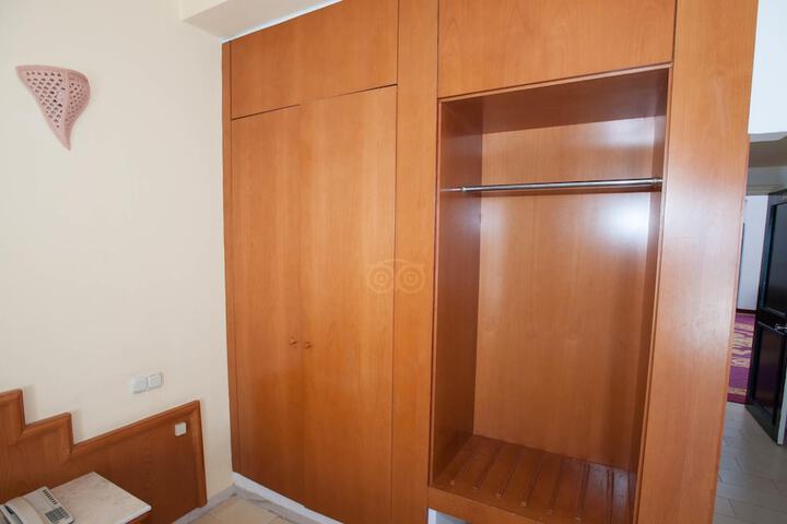 Room 8 of 44