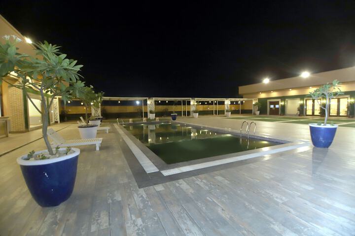 Pool 14 of 34