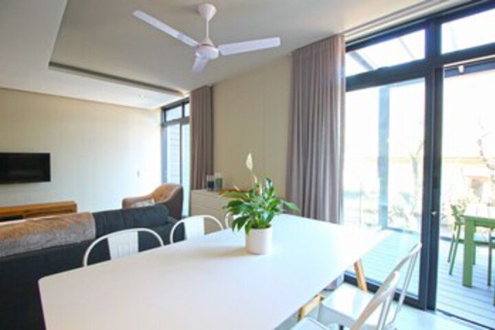 Room 13 of 21