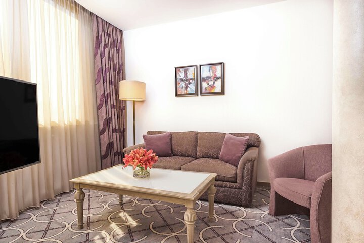 Room 63 of 266