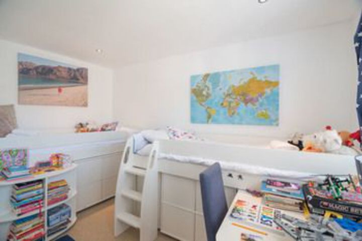 Room 7 of 30
