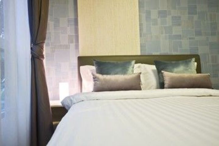 Room 11 of 21
