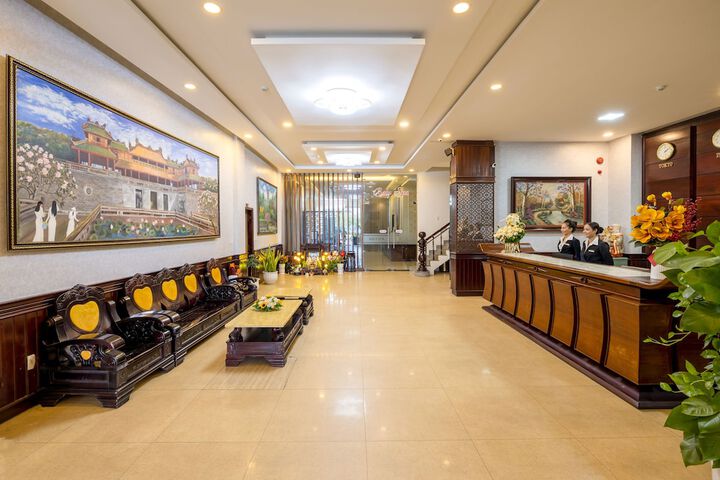 Hotel Interior 6 of 104