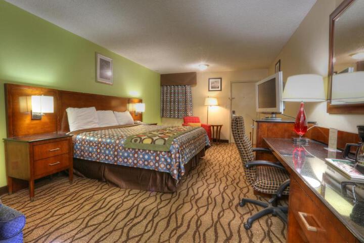 Standard Double Bed (4 of 8)