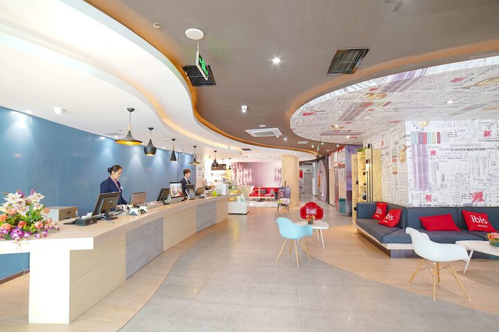 Hotel Entry