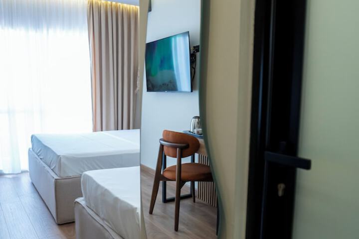 Room 5 of 44