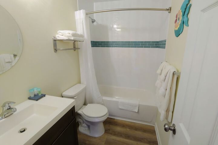 Room 8 of 17