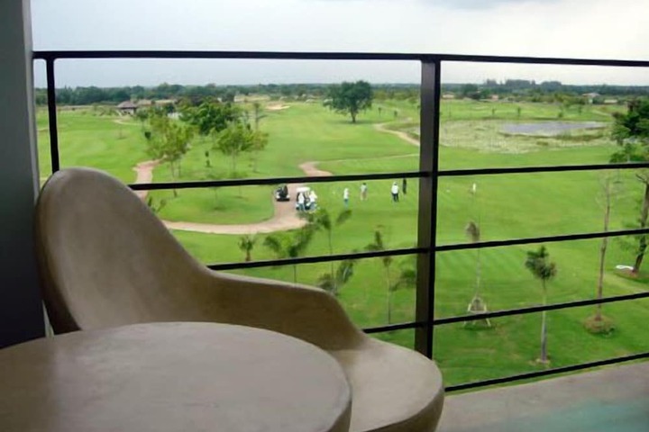 Room 9 of 46