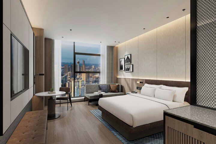 Room 4 of 8