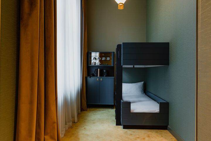 Room 35 of 264