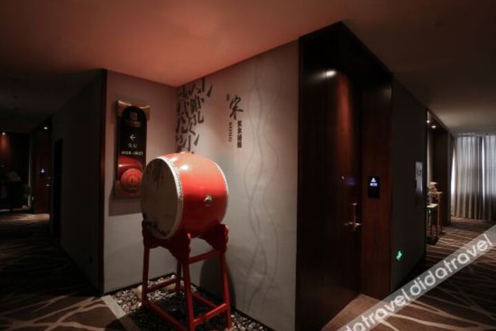 Hotel Interior 4 of 25