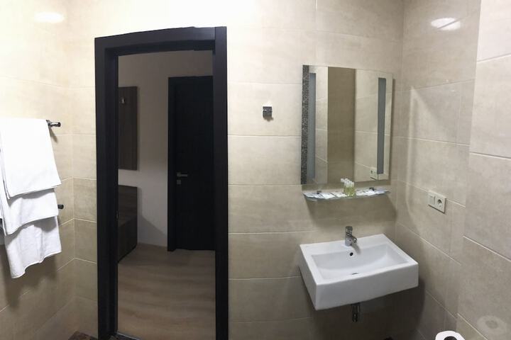 Room 69 of 106