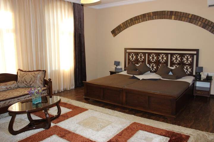 Room 43 of 86