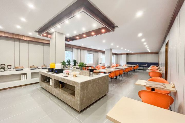 Home Inn Suotelanna (Chongqing Shiqiapu Metro Station Branch)