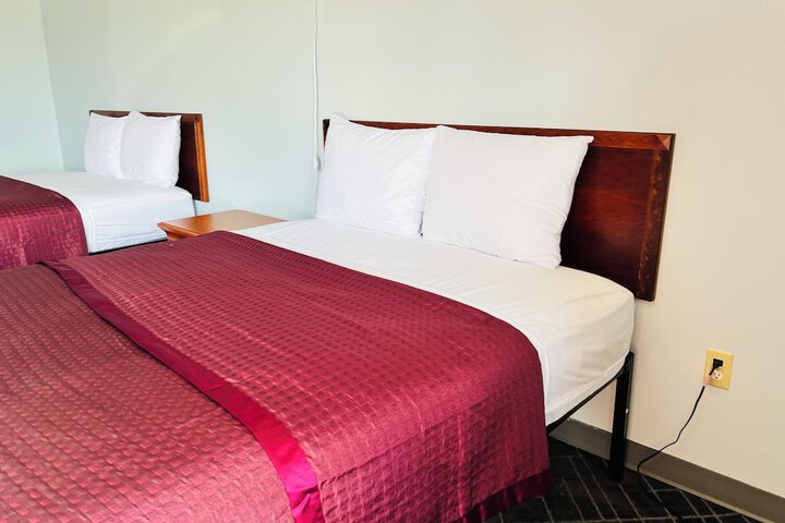 Room 32 of 74