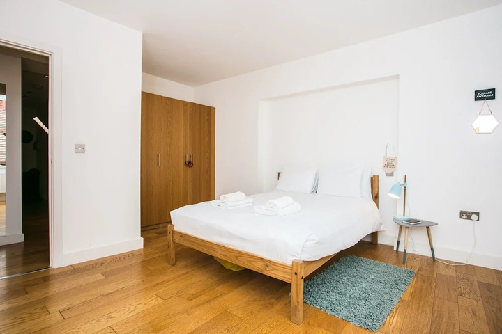 Room 3 of 11