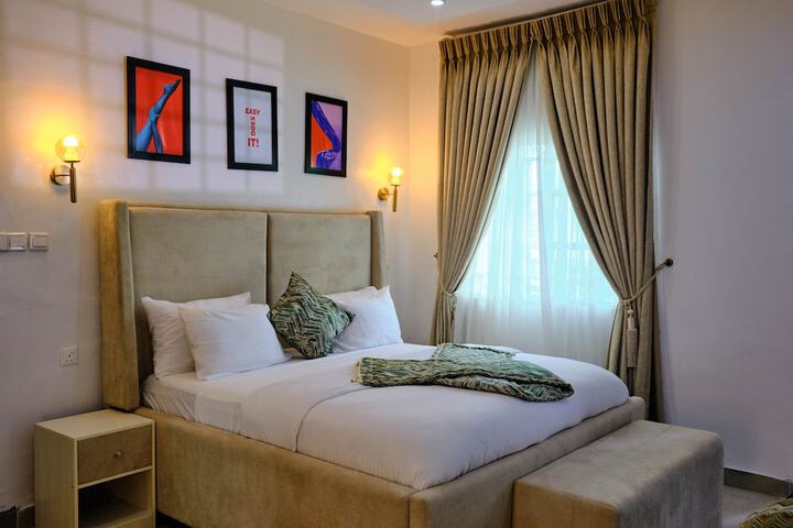 Room 3 of 3