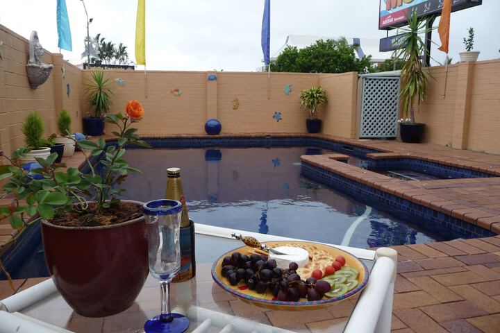 Pool Hotel