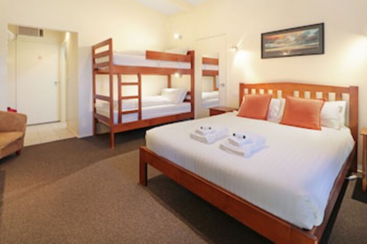 Room 40 of 111