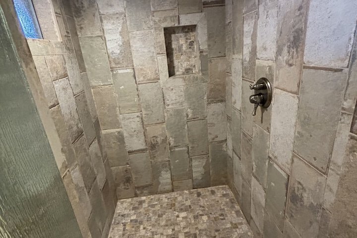Room 204 of 285