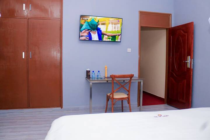 Room 7 of 30