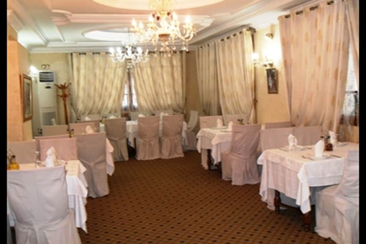 Dining Photos