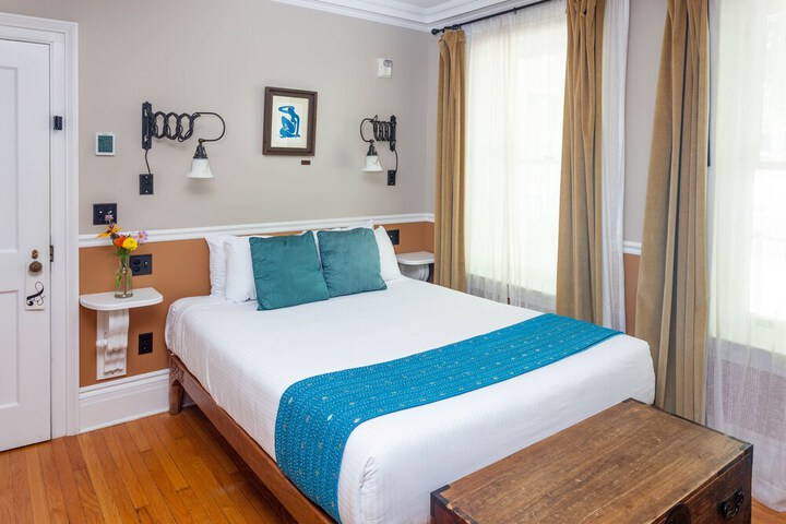 Room 10 of 71