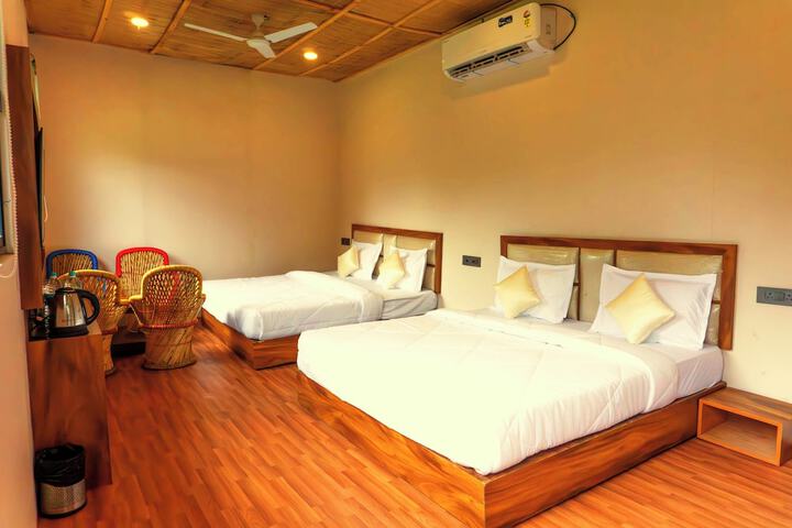 Room 8 of 23