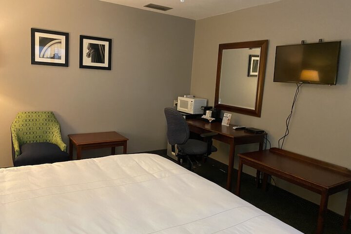 Room 5 of 50